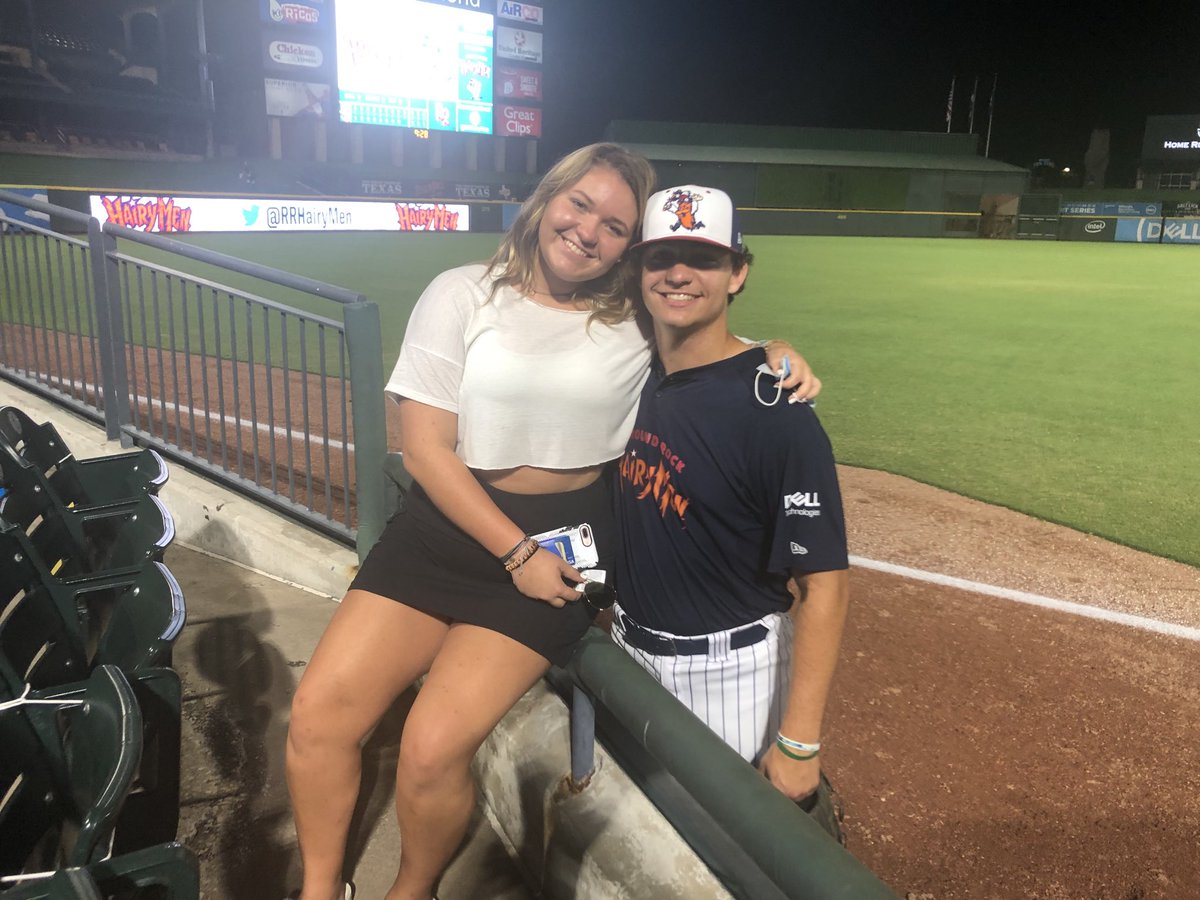 sichley's tweet photo. Family+baseball>pandemic https://t.co/9uJDleTvYy