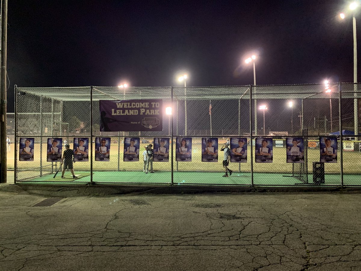 GBWAA_'s tweet photo. 9u Travel Tournament underway at Leland!
Solid work by the parents in the outfield social distancing- thank you!
#playingbaseball⚾️
#stayingsafeandhealthy https://t.co/GMaLuTDDVs