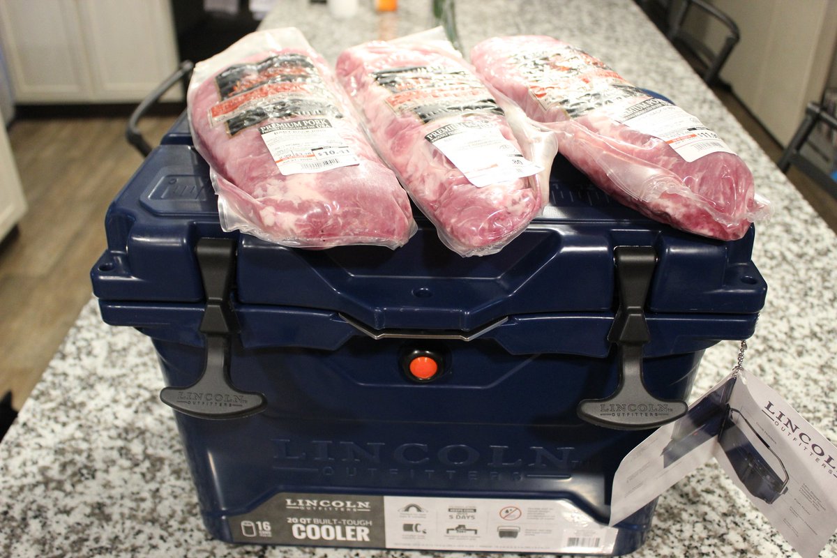 tweetmemichael's tweet photo. Been wanting a good, high performance cooler, for a while, but with the lake trip, the heat of the summer, and summer adventures to come, I knew I had to have one! Here's to a good cooler, supporting a company who backs 2A, and not spending 300 on a cooler! 🇺🇸 🥶
#notayeti https://t.co/OHd6QIhaom