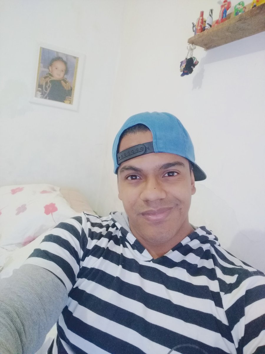 inteiror's tweet photo. Não deixe que as pessoas te façam desistir daquilo que você mais quer na vida. Acredite. Lute. Conquiste. E acima de tudo, seja feliz. https://t.co/3raqP0Qh3P