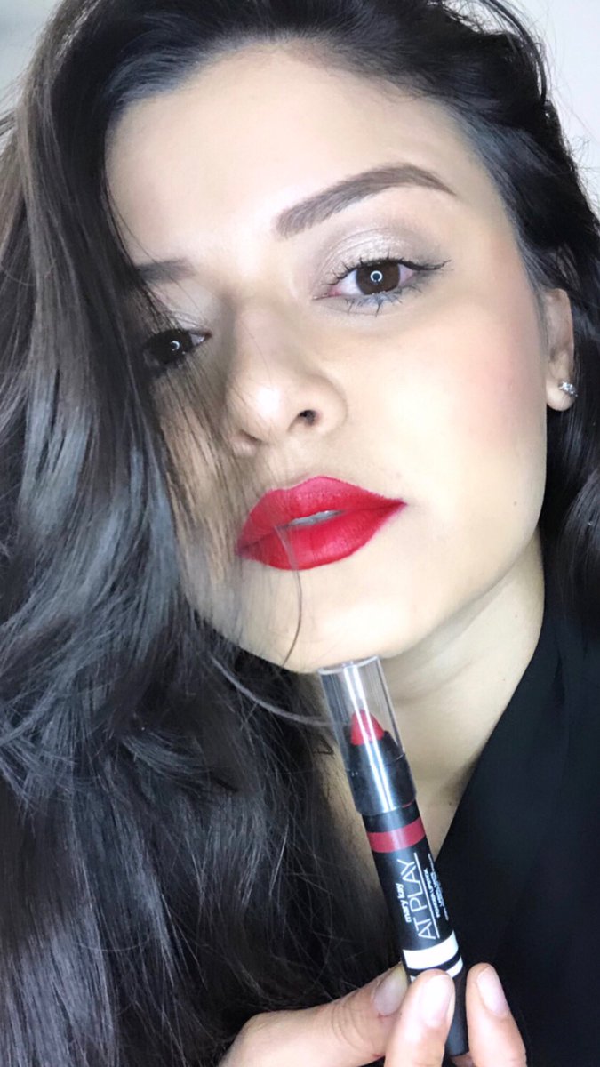 paurojas03's tweet photo. Amando mi labial efecto polvo de Mary Kay! Te gusta? Escríbeme 3102874077, Paula Rojas Directora de Ventas en Calificación Mary Kay💖#wildred #makeup #labialrojo #maquillaje #Bogota #MujeresAlPoder #mujerbonita #marykay #MaryKay #marykaycolombia #marykaybogota https://t.co/92QW8zFQ8F
