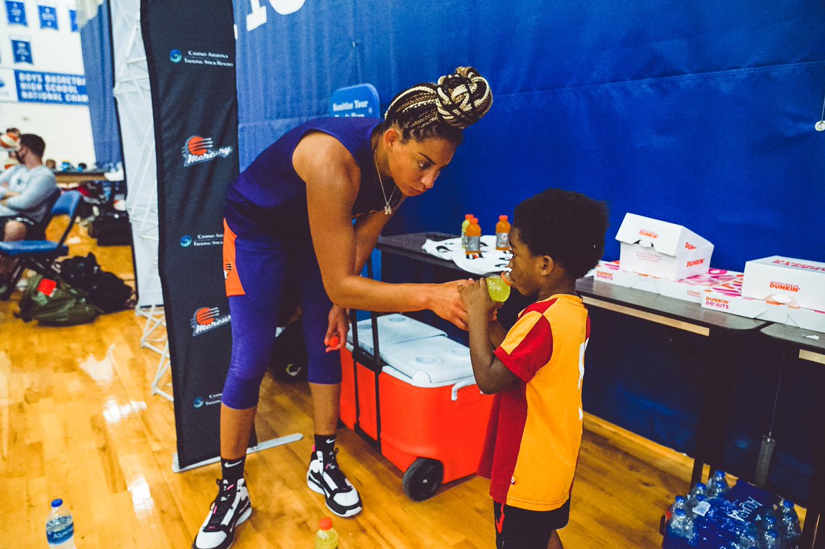 Phoenix Mercury tweet media