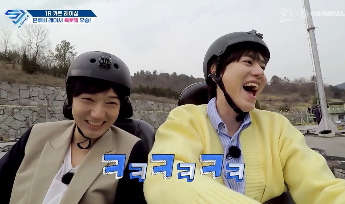 heebunim's tweet photo. kyuhyun: "yesung, i had a misunderstanding about you. i thought you took selfies for your personal interest. but i realized you wanted to keep the memories with us, i was touched by that. lastly, i really like you"

yesung: "i love you" 🥺 

@SJofficial https://t.co/uS06gWff1X