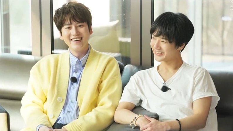 heebunim's tweet photo. kyuhyun: "yesung, i had a misunderstanding about you. i thought you took selfies for your personal interest. but i realized you wanted to keep the memories with us, i was touched by that. lastly, i really like you"

yesung: "i love you" 🥺 

@SJofficial https://t.co/uS06gWff1X