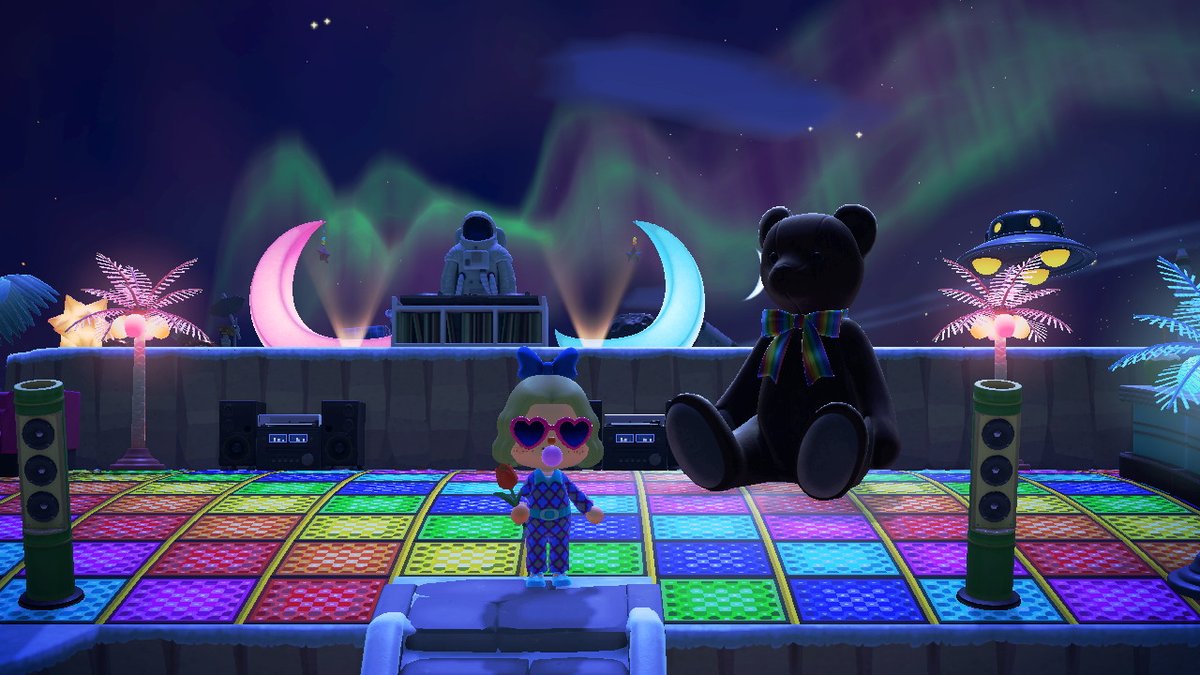 Skye_Horizons's tweet photo. Some aurora borealis action #AnimalCrossing #ACNH #NintendoSwitch https://t.co/BMvfPW9iOD