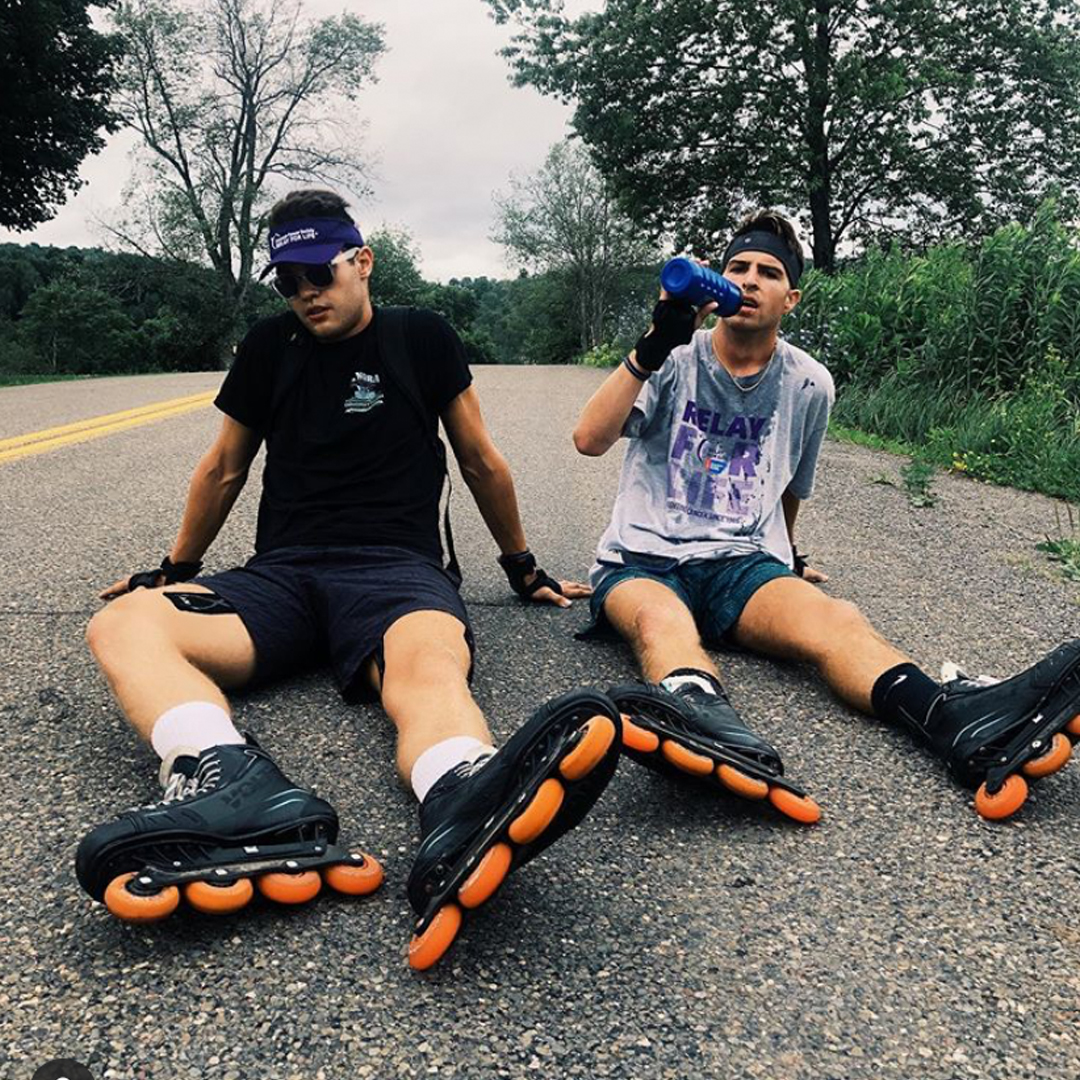 UMassBeacons's tweet photo. The @MenBlades bladed a new record going over 100 miles in the hills of Pennsylvania (Honesdale to Blossburg). They had a chance to talk to @emilymkaplan of ESPN for a story + nearly made it to 15K in donations for @AmericanCancer (let's get them there tonight) @NCAADIII @USCHO https://t.co/Nu8s9RgMA1