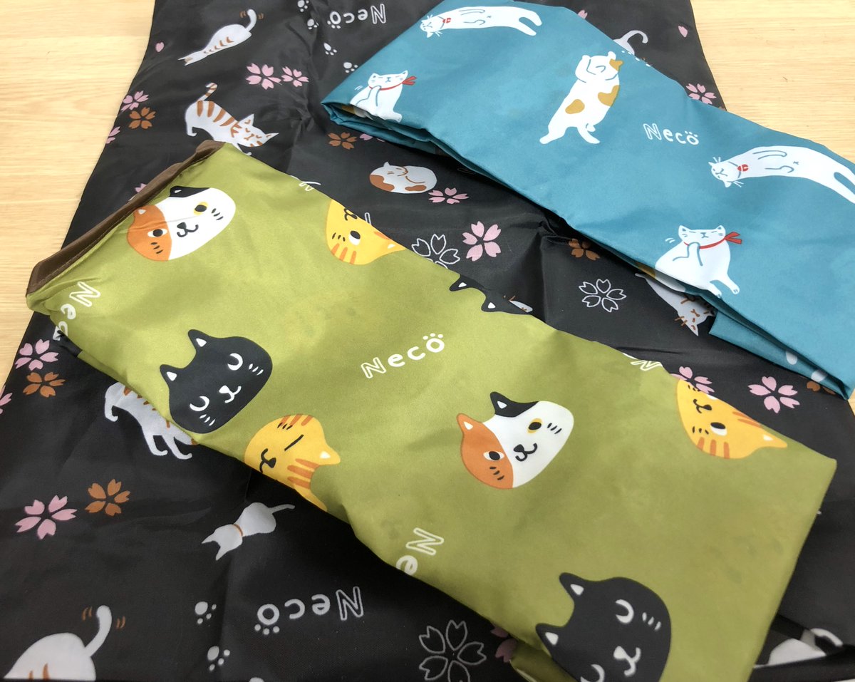 書泉グランデ 営業時間 11 00 00 1f ネコのイラストがかわいいエコバッグ 入荷しました カバンの中にも入れやすいコンパクトな作りです おひとついかがですか エコバッグ ネコエコバッグ レジ袋有料化