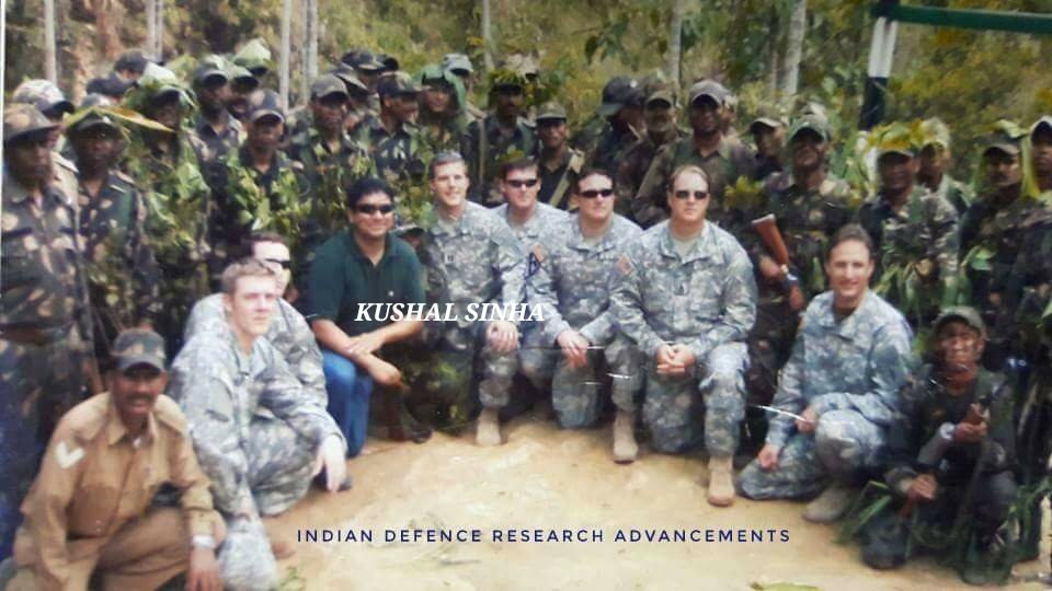 This is by far the rarest pic one can come across of JH police. US Army personnel came to Jharkhand to teach jungle Warfare tactics and IED Disposal