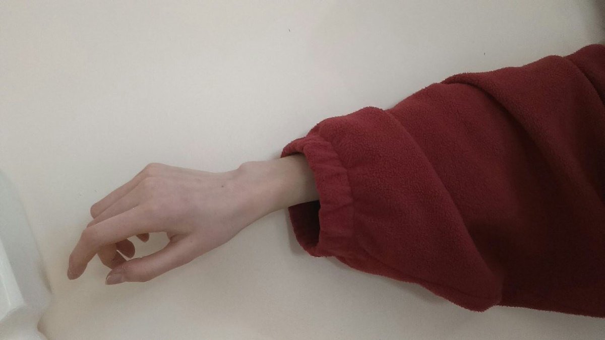 SkinnyDreams29's tweet photo. #goals #skinny #thinspo #bonespo #ednos #edtwt #fasting #proana #proanamia #meanspo #triggerwarning #thinspiration #promia https://t.co/HDQ5fhMaNw