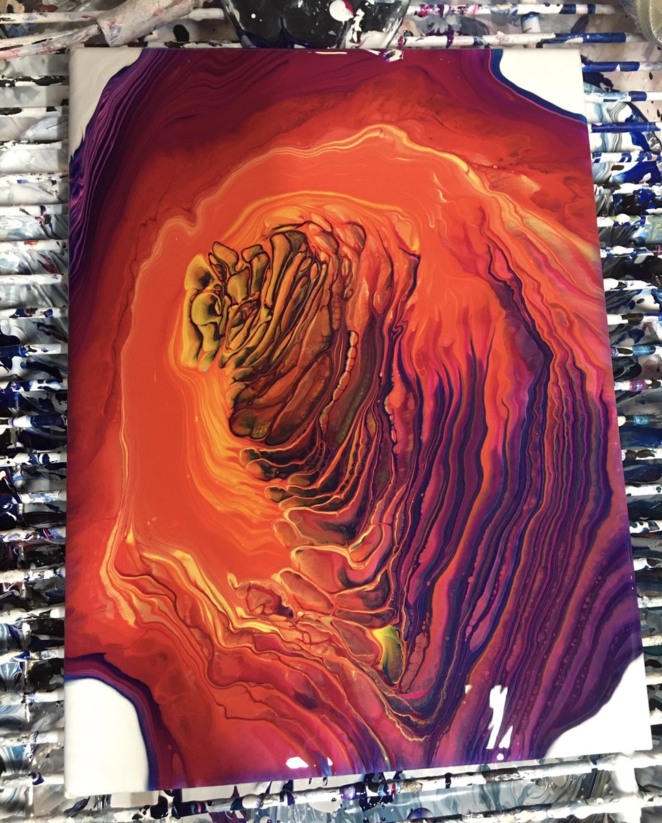 pourraine's tweet photo. Made a ring pour with leftover paint from another project. ❤️🔥🤩 #fluidart #neverwastepaint #ringpour https://t.co/SWEkcbIGQq