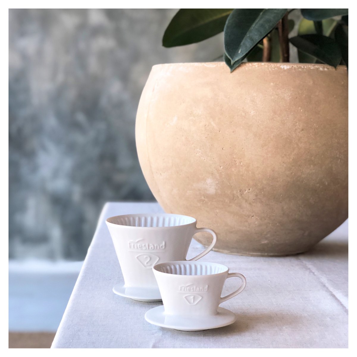 Royal_Tableware's tweet photo. Porcelain coffee filters. Like all products of traditional @frieslandporzellan, the coffee filters are characterized by high quality made in Germany.

#frieslandporzellan #porcelain #porzellan #coffeemaker #filter #slowcoffee #kaffee #coffee #madeingermany #germany #highquality https://t.co/0IsCi3OUdB