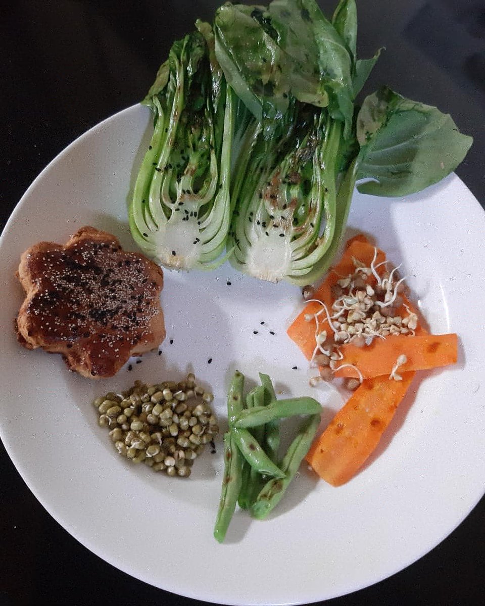 AlchiKitchen's tweet photo. Forgot to add some protein 😝 https://t.co/rkshuRLN4l