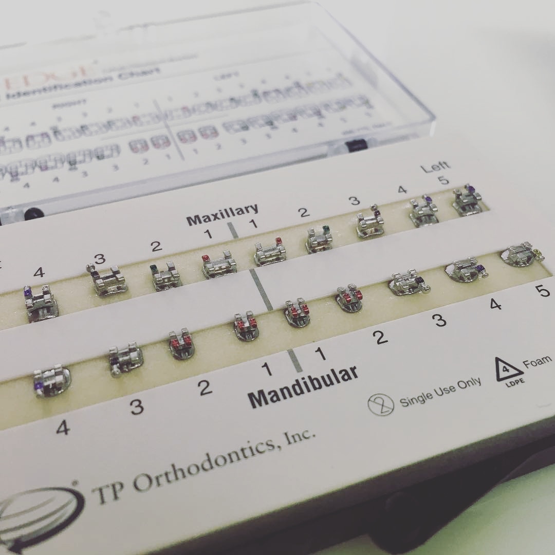 TravisKstro's tweet photo. 👨🏻‍⚕️ hi! #bracesteeth saber la prescripción de los #bracketts es tan importante como saber la mecánica de tu plan de Tx ➡️ éxito @Dr_Adiccion @comunidaddental @DentalCanzam https://t.co/ggbTUUH2hv