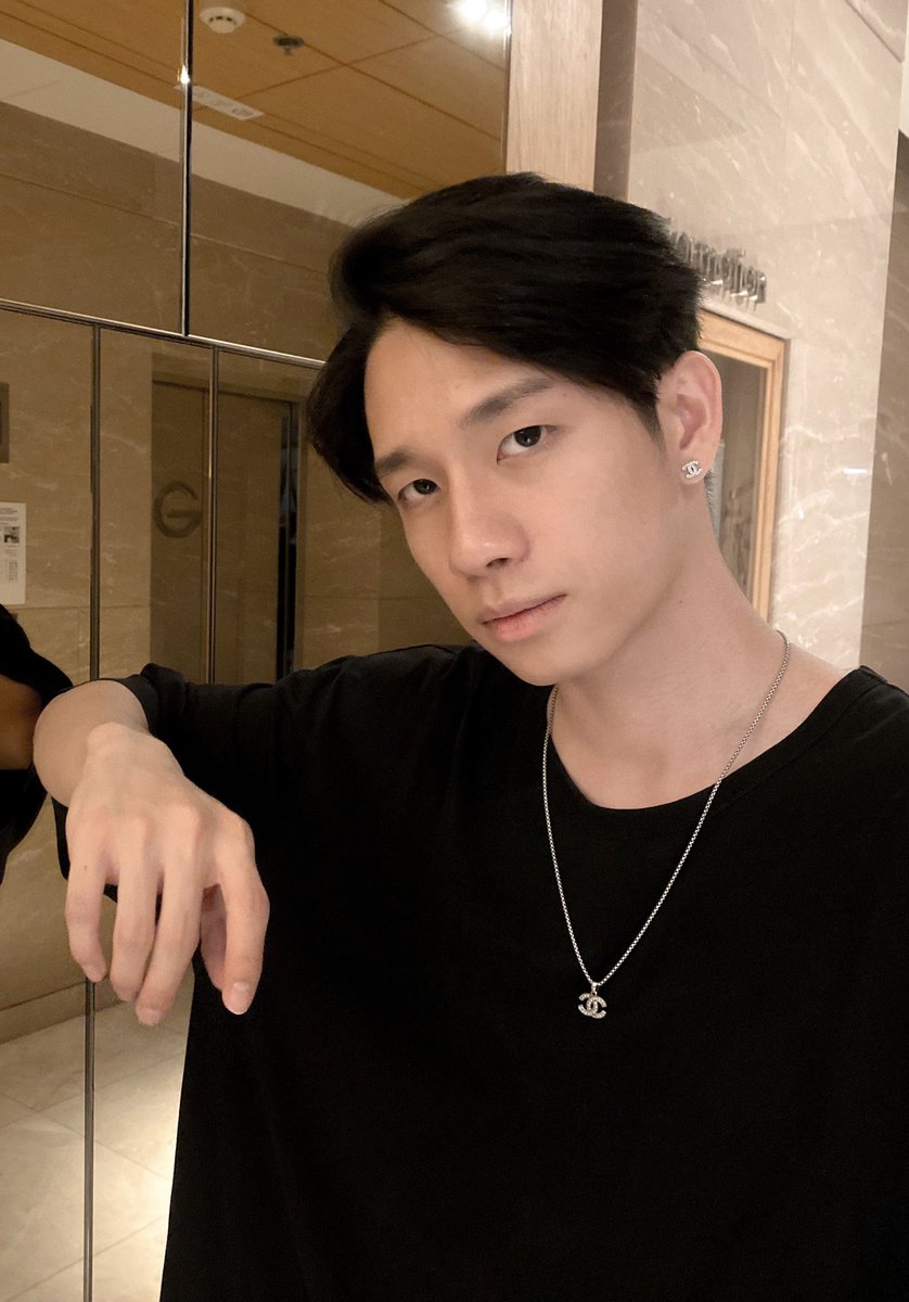 addctbw's tweet photo. @fessthai Aduh ckep btul pacar siapa ini? Ya gwe lah nyotttt #Nohalu https://t.co/u18js6Rn5V