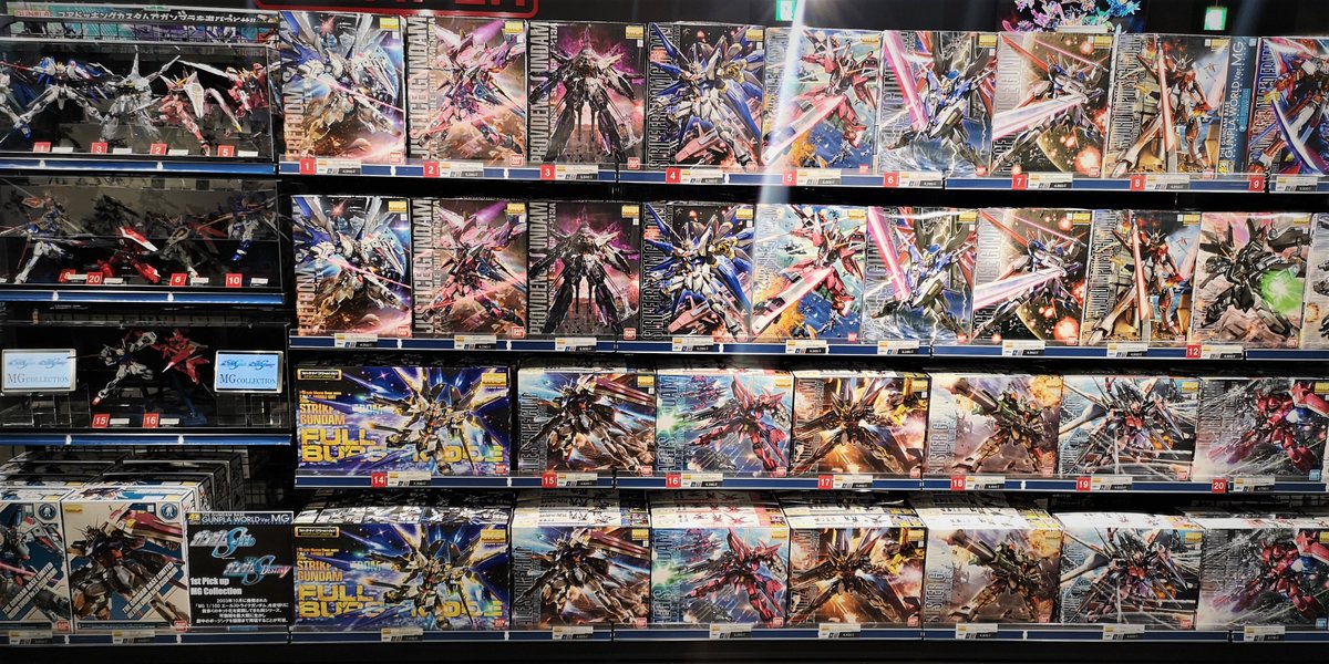 Twitter 上的 The Gundam Base 東京店情報 現在ガンダムベース東京では Gunpla World T Co Qbjyhmgsuq開催に伴い ガンプラmgシリーズを一挙に展示中 向かいのコーナーでは期間限定で今話題のガンダムseedシリーズのmgをピックアップ ガンダムベース