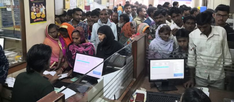 MoneylifeIndia's tweet photo. 51th Anniversary of Bank Nationalisation has all Stakeholders Edgy and Unhappy, Time For Government To Rebuild Confidence https://t.co/XX5HH7e62a
@suchetadalal @Moneylifers @yogtoday https://t.co/RklbUUbkQm