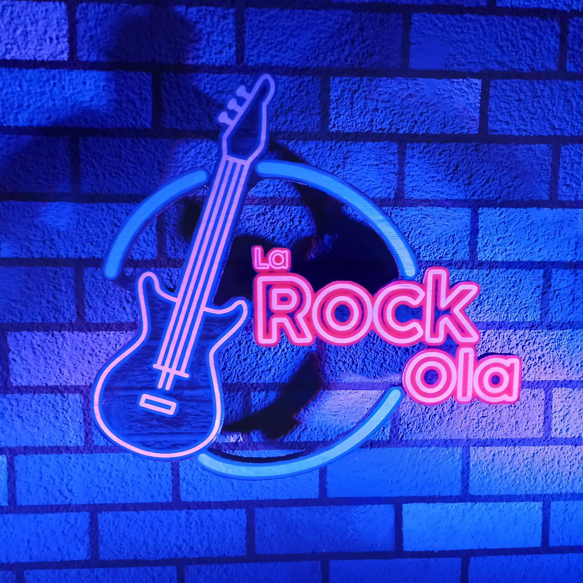 Son tiempos eXtremos pero siempre es buen momento para cosas chidas aunque sean #X
Mañana por FB Live X-Show en punto dr las 10pm con <a href="/jetjaguarrocks/">jet jaguar</a>