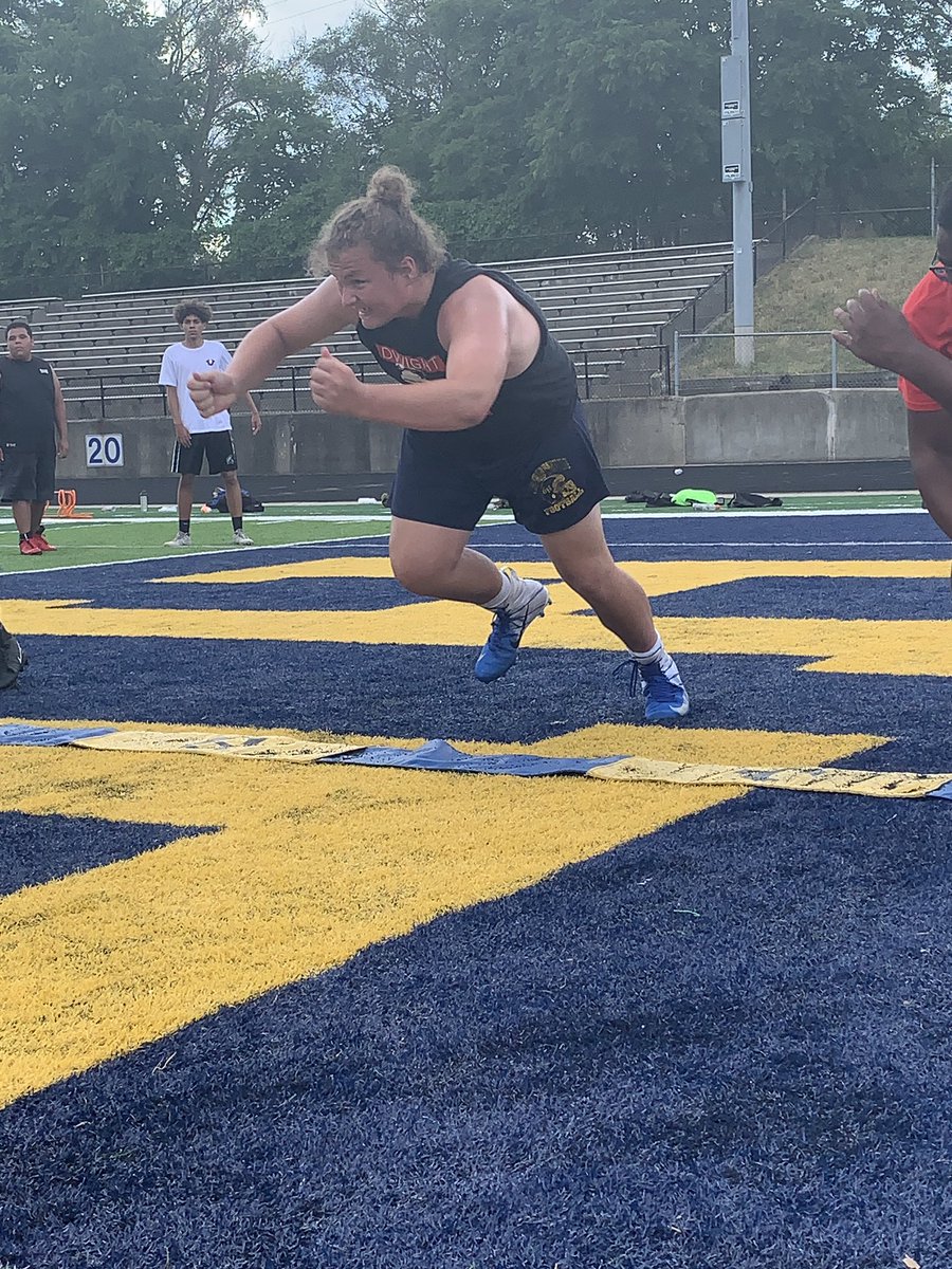 MissioDave's tweet image. Brothers. #QB #Center #DrakeOver