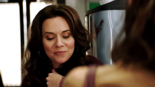 dads_save's tweet image. Hey @peacockTV ! I think you should listen to Margot aka @HilarieBurton and be BRAVE and #savecouncilofdads before @netflix @hulu @PrimeVideo @disneyplus does! #councilofdads @CouncilofDads 🧡