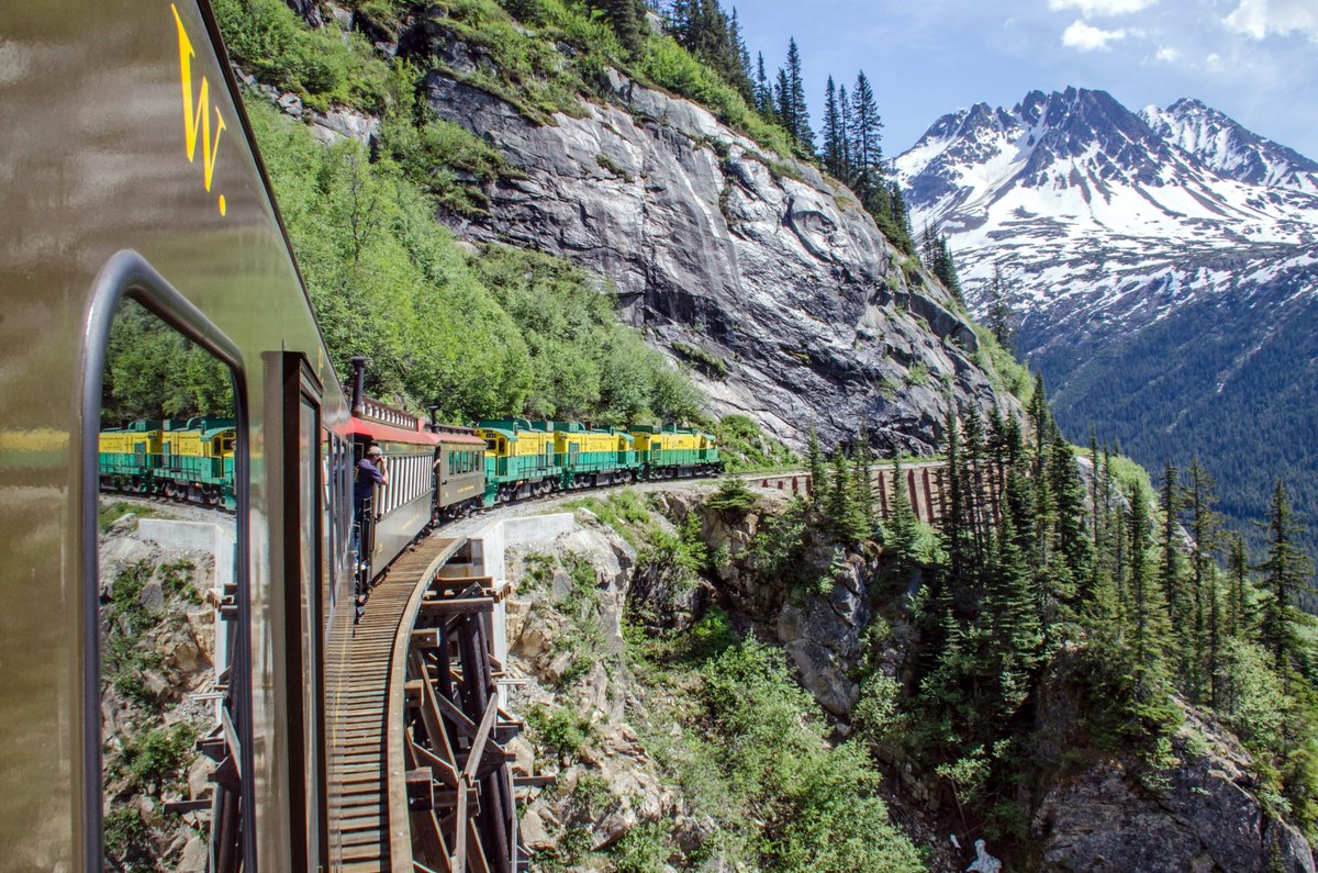 tiogatours's tweet photo. Een comfortabele manier om het veelzijdige landschap van Amerika en Canada te verkennen is per trein. Tuf door glooiende gebieden, over statige bruggen, langs ravijnen en door groene bossen. 🚂

Lees hier onze mooiste treinexcursies in Amerika en Canada: https://t.co/rtapEmifLa https://t.co/MQ5WyODqSp