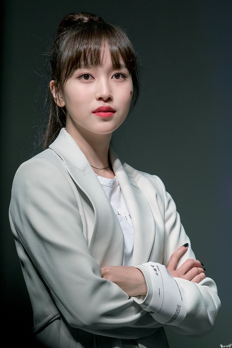 minascookie's tweet photo. there's something about mina in white suit and high ponytail that screams excellence https://t.co/4VVWcImeKF
