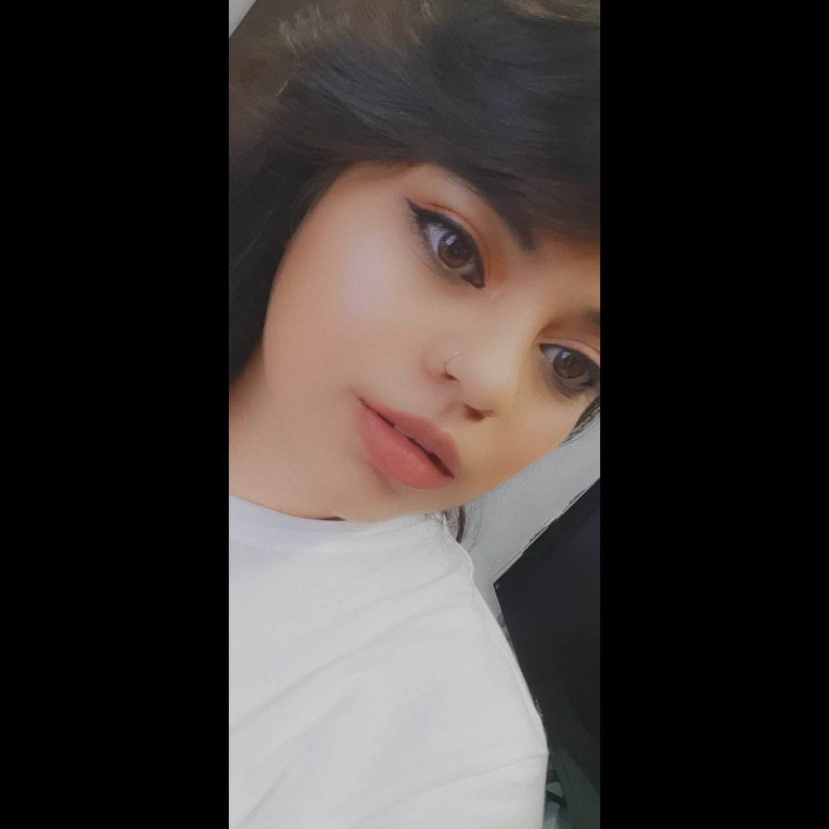 Oliva95_'s tweet photo. ¿Ojos de gato? 🤔🐱
Me encantan 💕🤭
#eyecat #makeup #selfie https://t.co/2xZ5GeRUXe