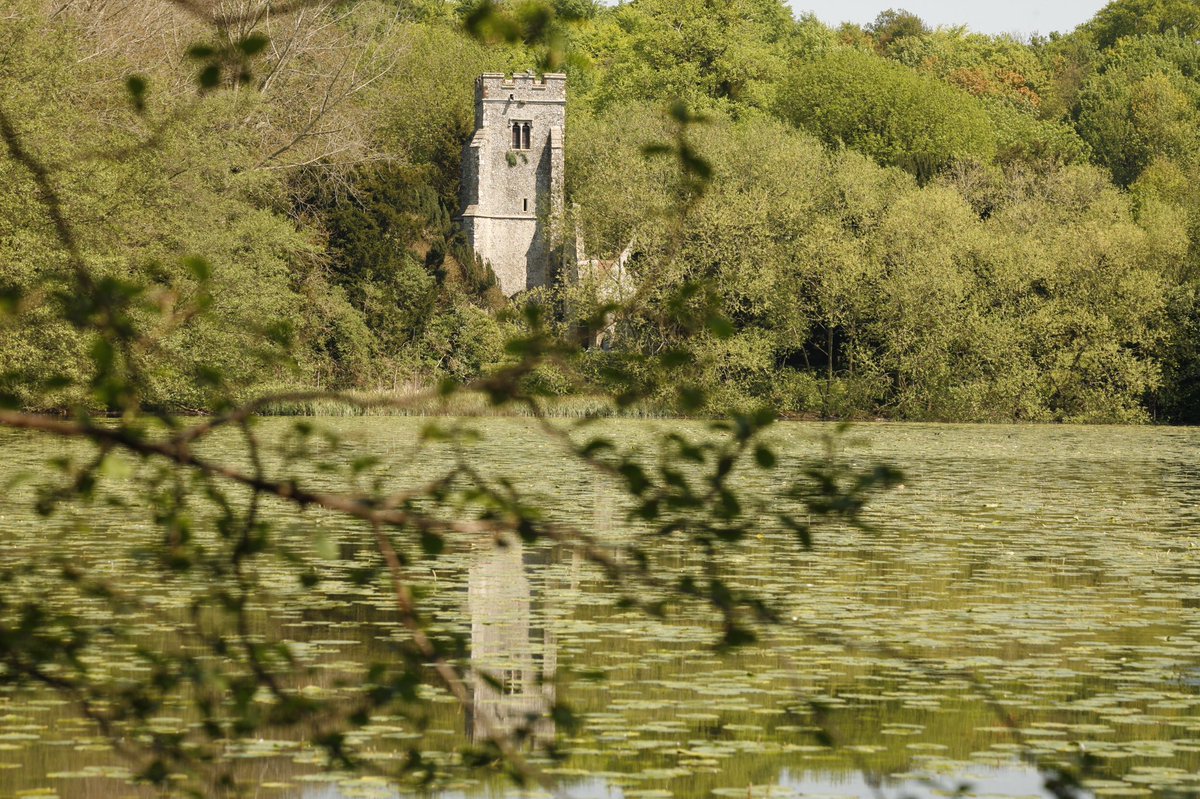 Four of the monuments from Eastwell church are on permanent display at the  @V_and_A . We are so glad they could be given a proper home.The lakeside, ruined church has been in our care since 1980.7/7