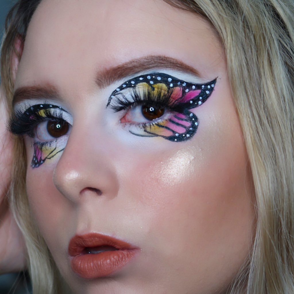 MaddilynStones's tweet photo. @hnb_cosmetics Would be amazing https://t.co/evMPxlp26Y