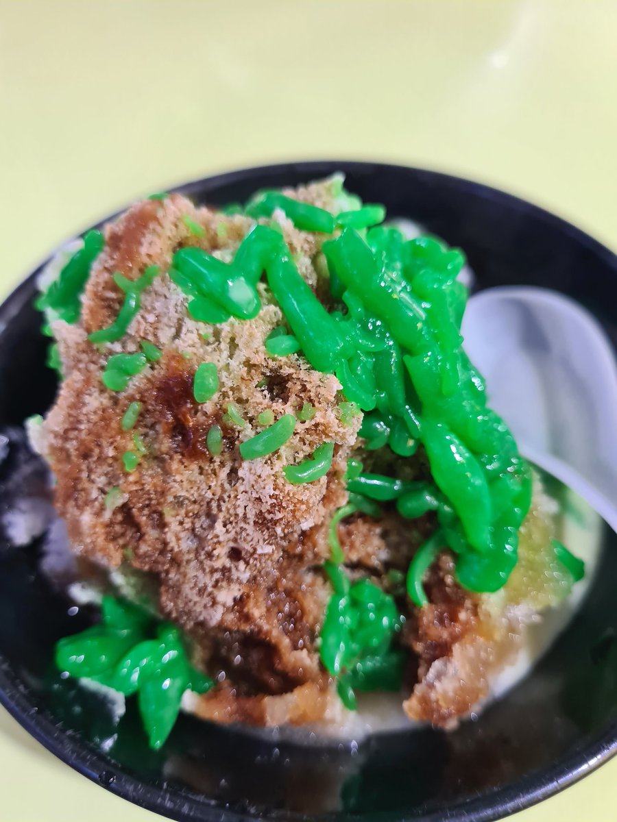 _amonlyhuman's tweet photo. Desert time with my babe
#chendol https://t.co/1WLoV7iKqG