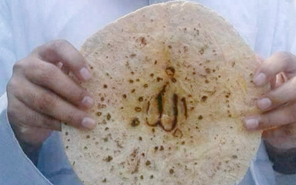 ngyahu_'s tweet photo. എല്ലാ പ്രശ്നങ്ങൾക്കും പരിഹാരവുമായി ചപ്പാത്തിയിൽ അള്ള... https://t.co/Bci8ADaEh1