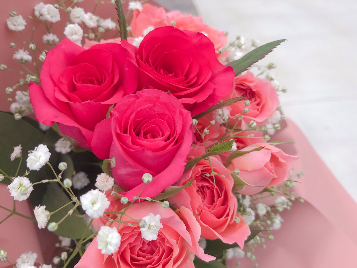 ___luxxy's tweet photo. 部活の引退式で後輩から花束を貰いました💐約5年間の吹奏楽人生もこれで一区切りかな🎺 https://t.co/ypOODFcGhB