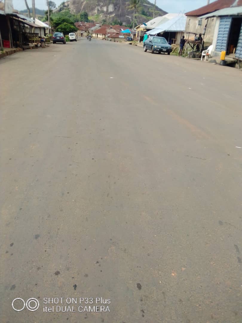 TrackaNG's tweet photo. We tracked the rehabilitation of Ilupeju Ire-Igbemo-Ijan road 25.6km in Ekiti State.
During the team visit, we confirmed work ONGOING.
#GetInvolved https://t.co/16zNs3ineO