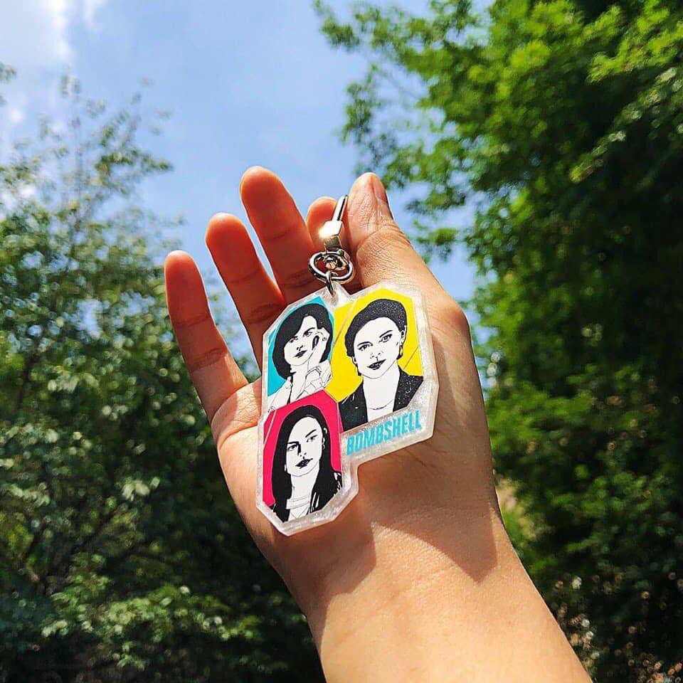 대한극장에서 다시 만날 수 있는 K-굿즈 패키지✨어디서 봐도 빛나는 자개키링과 소장가치 100% 한국풍 일러스트 포스터까지! 내일 영화도 보고...