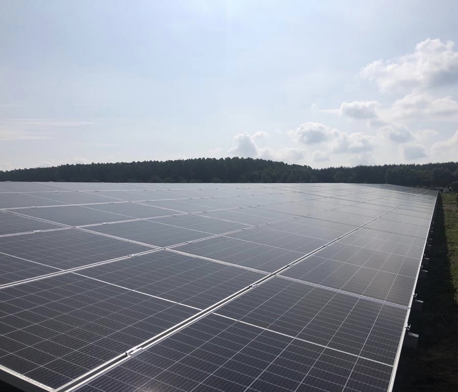 PowerMenCompan1's tweet photo. Visited one large scale #Solar farm in #Netherland done by our European partner. Upcoming same scale will be in the region soon! @undpiniraq @UNHCRIraq @UNIraq @IOMIraq @UNICEFiraq @BapiriMasoud @shirafcan https://t.co/kzj5MV7rde