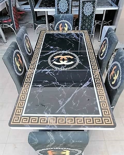 afrique_ama's tweet photo. Des meubles tendances &amp; innovants imprimés en Versace, Gucci, Channel..etc sur @afrique_ama
🆕Commandez le vôtre ici ➡️https://t.co/DjPHOg5OC7 et faites-vous livrer en toute sécurité😷😍

Service client📲08274627

#amadafrique #meuble #tableamanger #ecommerceshop #markets #CIV225 https://t.co/DoGGF9rPa1