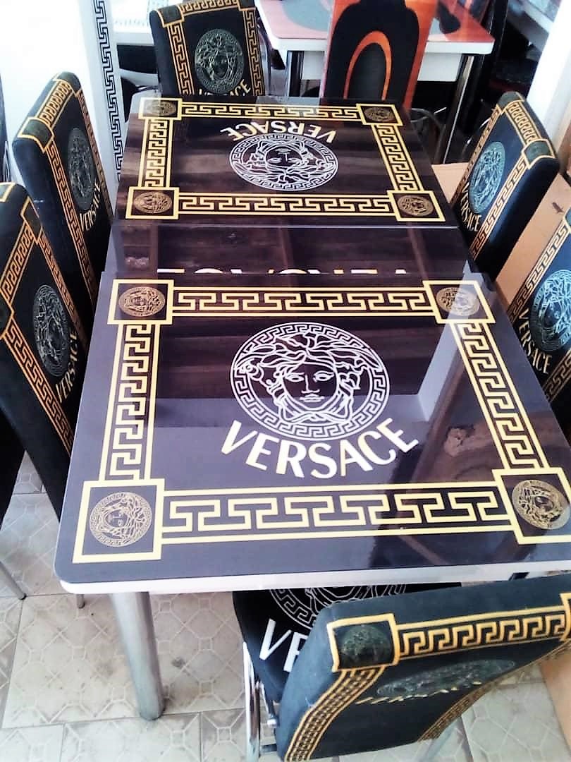 afrique_ama's tweet photo. Des meubles tendances &amp; innovants imprimés en Versace, Gucci, Channel..etc sur @afrique_ama
🆕Commandez le vôtre ici ➡️https://t.co/DjPHOg5OC7 et faites-vous livrer en toute sécurité😷😍

Service client📲08274627

#amadafrique #meuble #tableamanger #ecommerceshop #markets #CIV225 https://t.co/DoGGF9rPa1