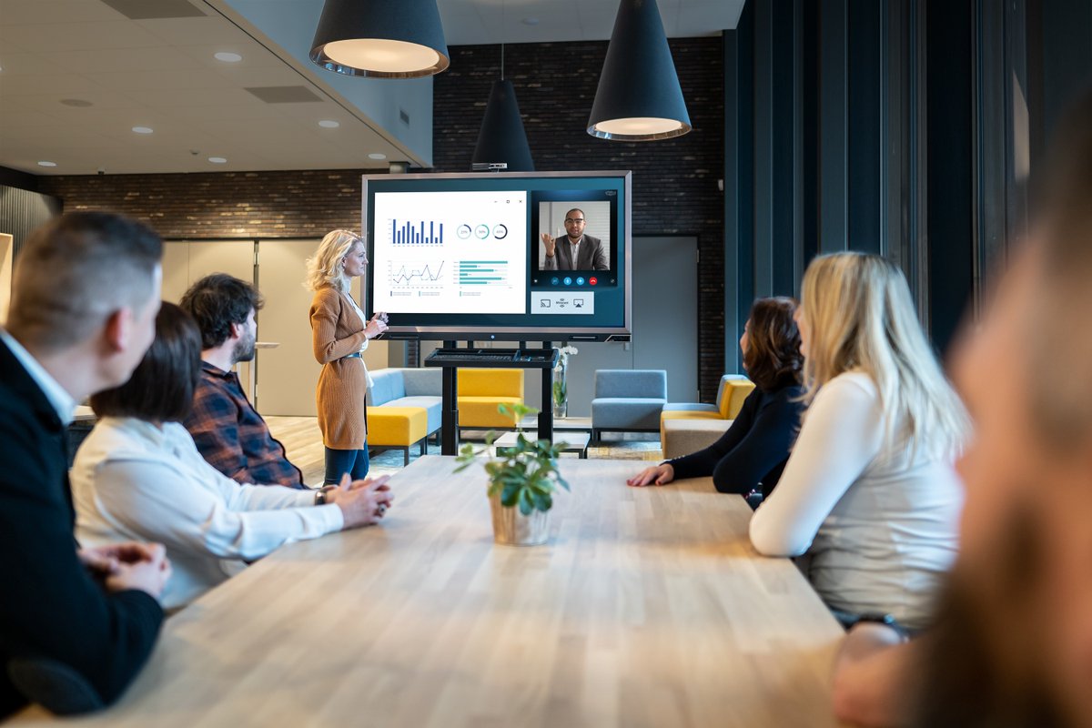 retostutz's tweet photo. Die Businesslösung von @ProwiseSchweiz verbessert die virtuelle Zusammenarbeit und bietet viele Anwendungen für digitale Meetings, Workshops, Schulungen, Vorträge und Veranstaltungen. https://t.co/9SyQJd11QN

#onlinemeeting #digitalworkspace #remoteworking #newwork #collaboration https://t.co/A84VtMP6iv
