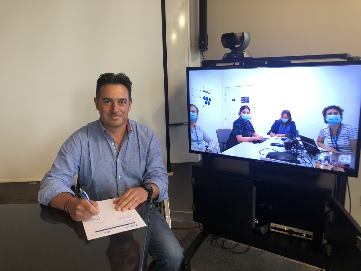 OfficielIstp's tweet photo. 🔈@OfficielIstp @C_FAURE_istp et WiN Rhône Ain Loire représentée par  Laurence GRAMMOSENIS ont signé une convention de partenariat portant sur la promotion de la #mixité et #égalité entre les #femmes et les hommes et l’accompagnement personnel #nucléaire #challenges #metiers https://t.co/lfpePk3FiL