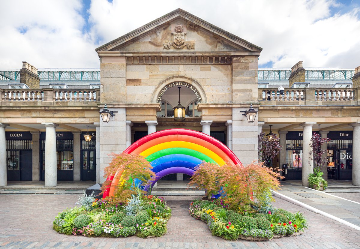 CoventGardenLDN's tweet photo. You asked and we listened, back by popular demand the rainbow has returned to Covent Garden and this time it is staying until the end of August. As everyday life starts to return to (new) normal, let's all remember to spread love, show your Pride, say thank you and stay hopeful. https://t.co/gXxp0eV7Bn
