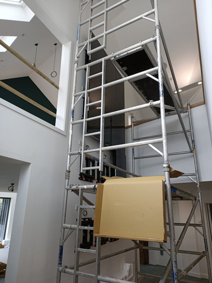ben_platinum's tweet photo. Video wall installation under way in a new distillery's visitor and demonstration facility. Twelve 55" LG panels in a4x3 portrait layout @HabitechLimited @Control4 @Wyrestorm @PeerlessAV #avoip #whisky #gin https://t.co/gLWVbrFYiX