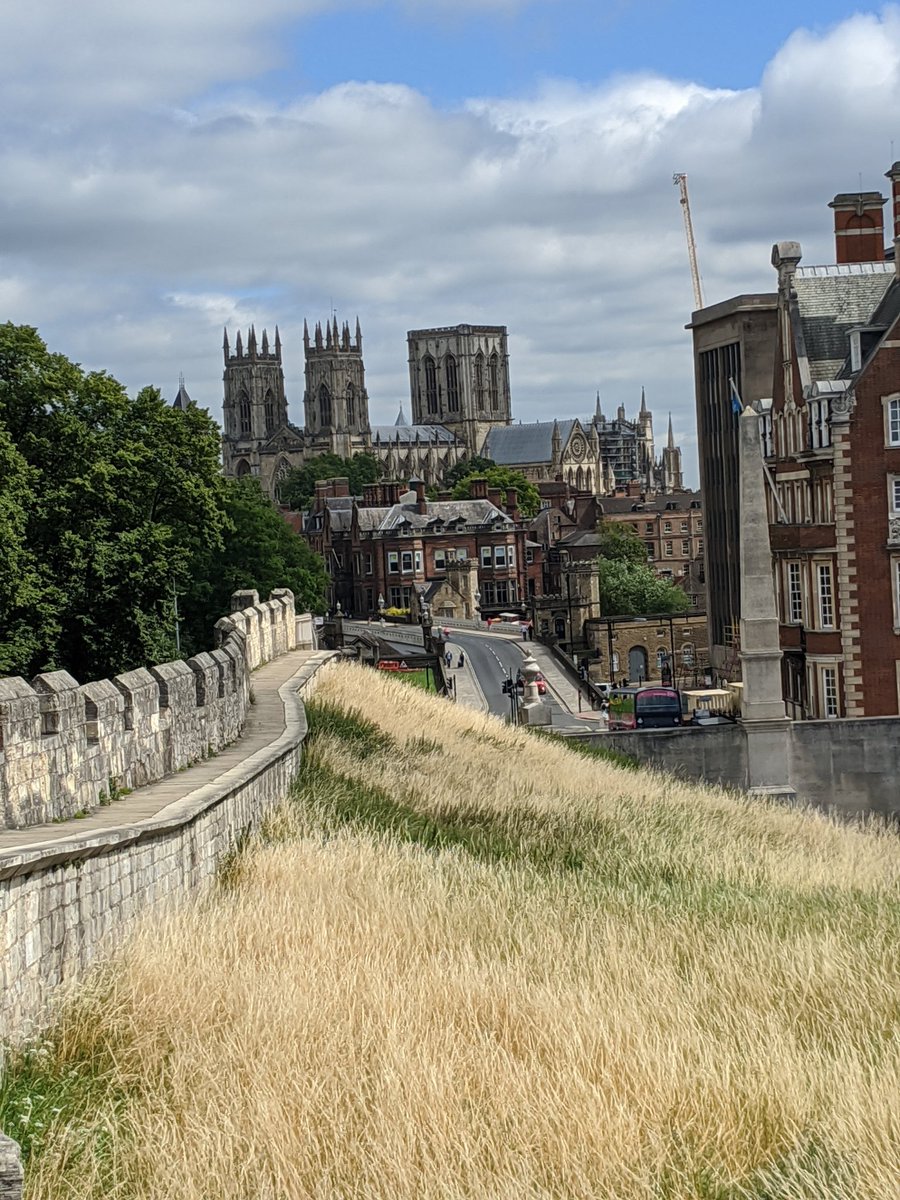 PjacksonP's tweet photo. Playing tourist today making the most of the sunny weather #York #walkingthewalls https://t.co/xoNQnH0KTo