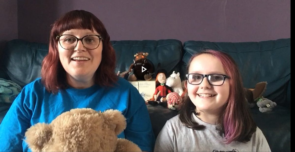 InverclydeLibs's tweet image. Pop over to our Facebook page for #BookbugFun with Sharon!

bit.ly/InverclydeLibr…

Today&apos;s story link is for &apos;The Bumblebear&apos; by @NadiaShireen &amp;amp; published by @PuffinBooks