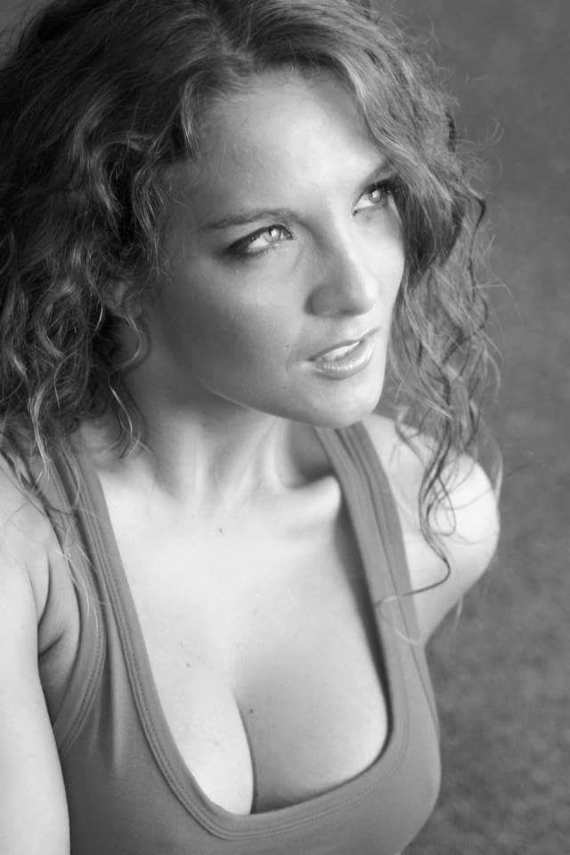 oksana_glamour's tweet photo. RT si tu aimes cette photo ❤️ https://t.co/Vb3bflzllo