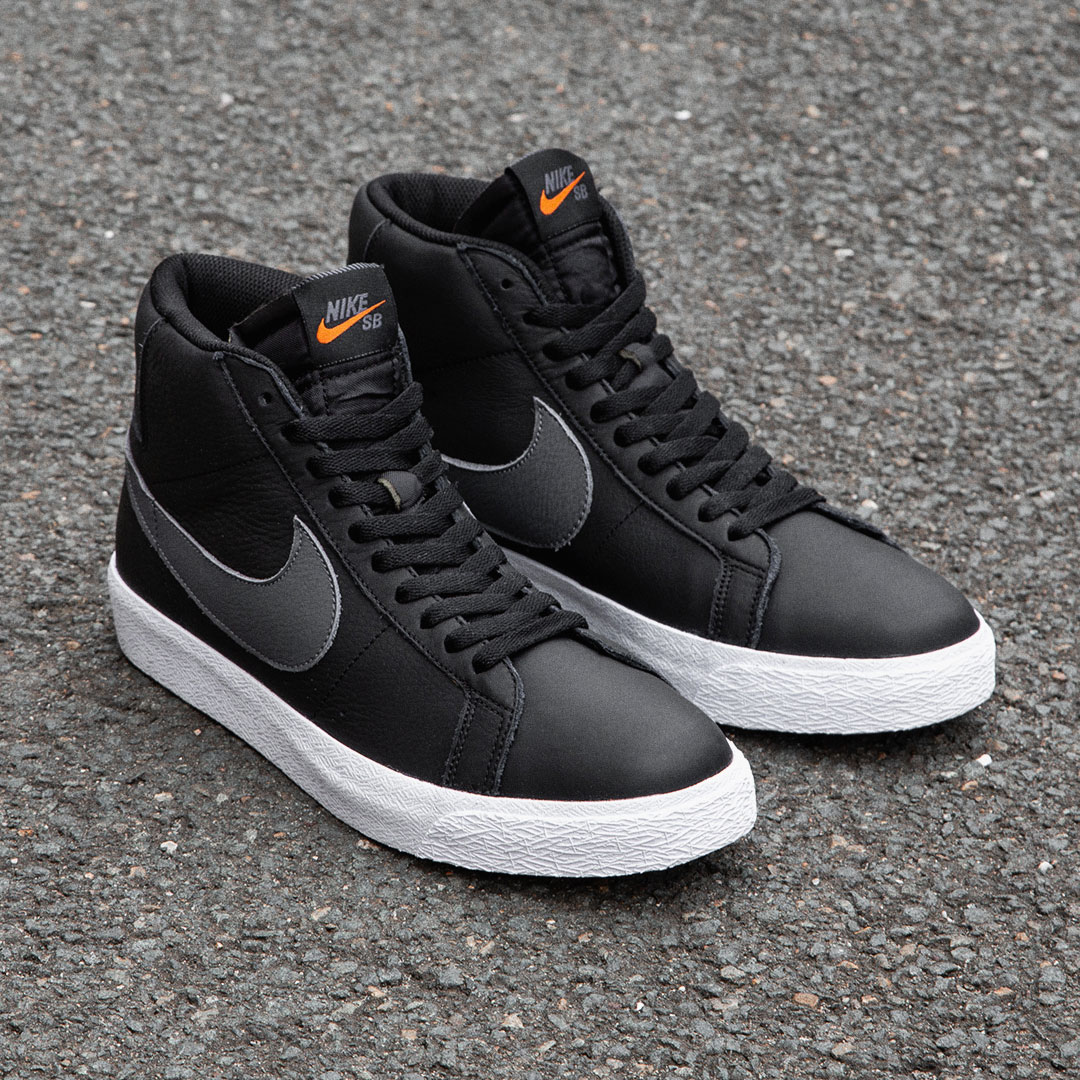 basura Recuerdo Serrado SKATEDELUXE on Twitter: "@nikesb Orange Label Drop! Get the Nike SB Orange  Label Bruin &amp; Blazer Mid in the Black/Grey colorway. Now available in  the shop. Only one pair per customer and