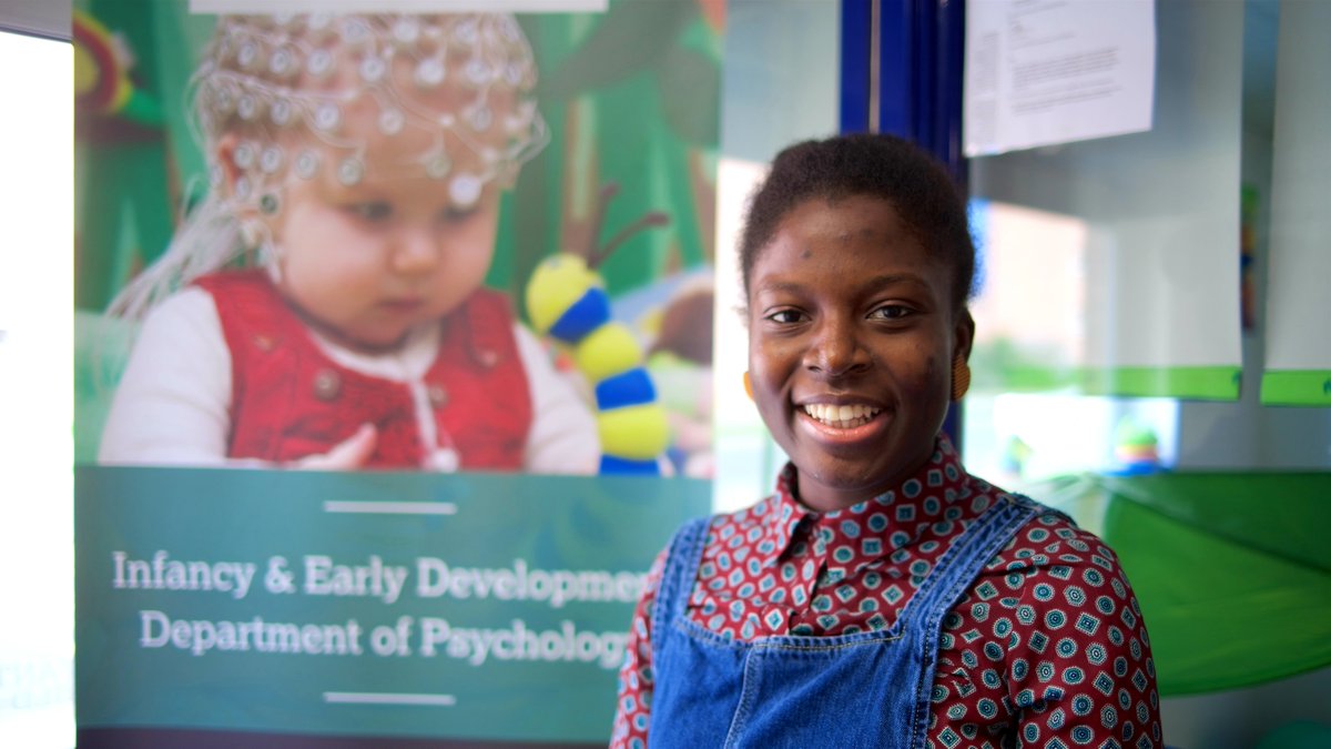 Hi everyone, my name is Mary and I'm taking part in the  #GlobalScienceShow today!I'm doing a thread discussing a neuroimaging method called EEG (or electroencephalography) . Stay tuned and also check out  @K_Ramps who's up next.  #ScienceFromHome  @MinorityStem  #BlackInNeuro