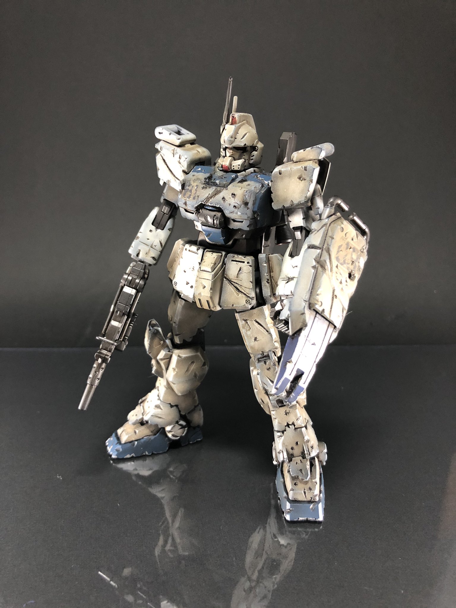 天頂模型店 ガンプラの画像を貼るとrtされると聞いて ガンプラの画像貼るとrtされると聞いて ガンプラ ガンダムez8 完成しました ダメージ加工とウェザリングに初挑戦してみました かなり上手くいったのではないでしょうか 少し続きます
