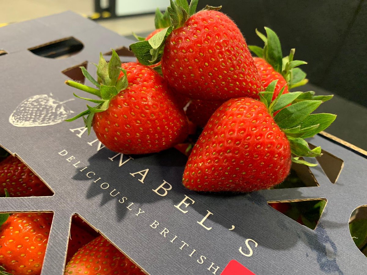 wellocksfood's tweet photo. Absolutely stunning British produce arriving today 🔥😍 https://t.co/CakEcgK4TE