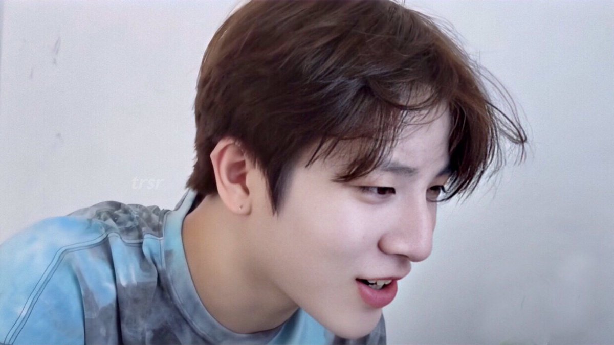 jsmtjyygyjbbjb's tweet photo. น้องเกิดปี 2005 อายุ 15 ยังหล่อขนาดนี้ https://t.co/Rm1pfAPKKY