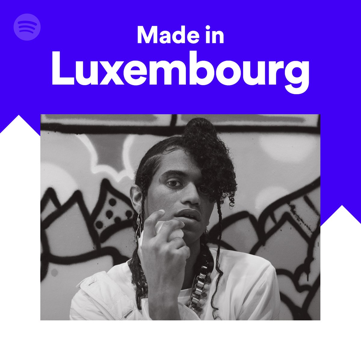.<a href="/edsunmusic/">EDSUN</a> is the new face of <a href="/Spotify/">Spotify</a>'s official playlist "Made In Luxembourg!" Stream his new single "Miss Me," along with new music from <a href="/ClutteredClarit/">Cluttered Clarity</a>, <a href="/weareiceleak/">Iceleak</a>, and more. 

Listen and 💚 the playlist here : open.spotify.com/playlist/37i9d…