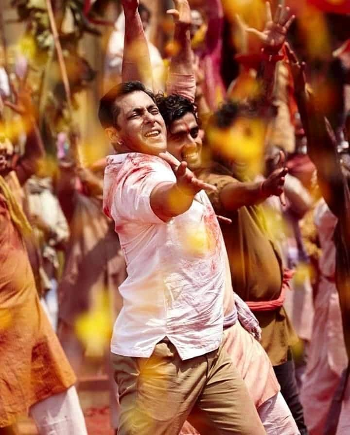 Bajrangi Bhaijaan didn't stop there, later on the television premier happened & it broke each & every TRP record which existed earlier. The Barc Ratings were in the Range of 2.4cr which is Unbroken till date. Eventually an another Salman khan's film PRDP broken its TRP numbers.